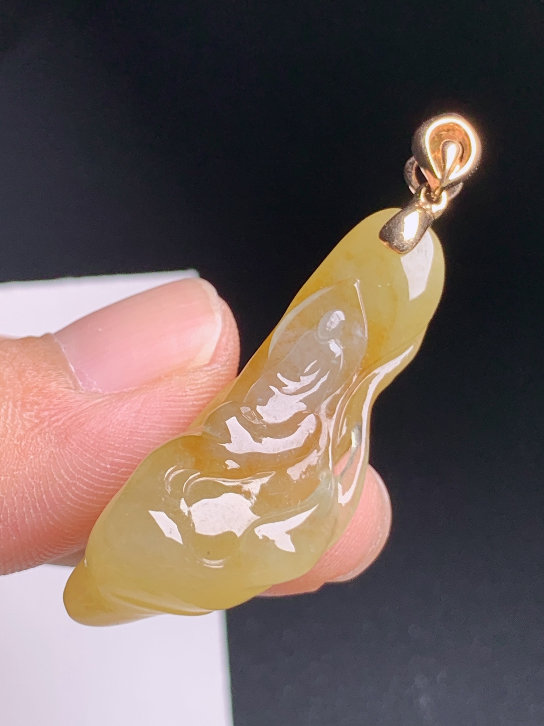 ️ 黄翡悟道吊坠，色泽浓郁，线条流畅，禅意悠然，雅致耐看