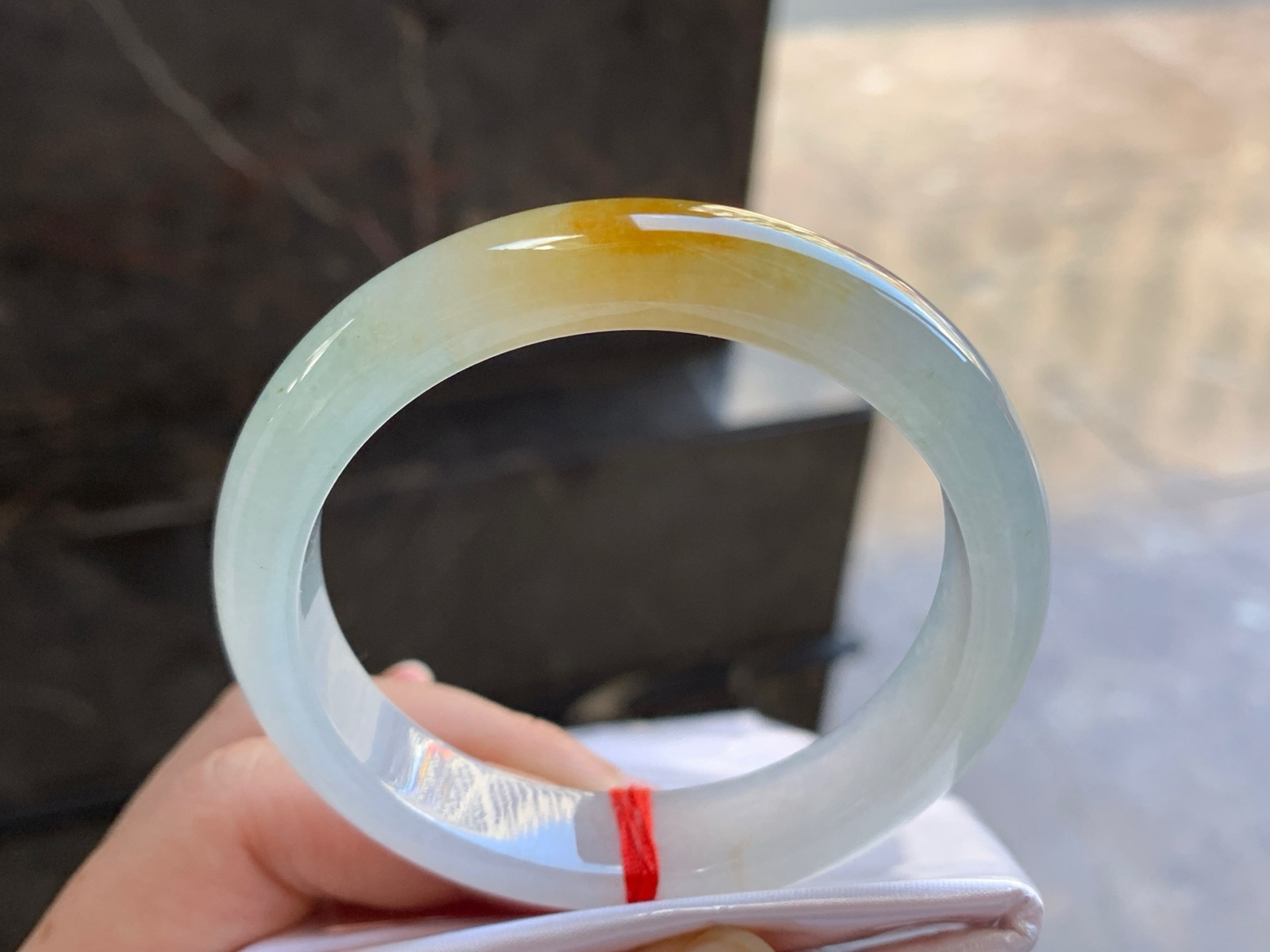 54-11.8-7.7
冰黄手镯^_^种水足 鲜艳