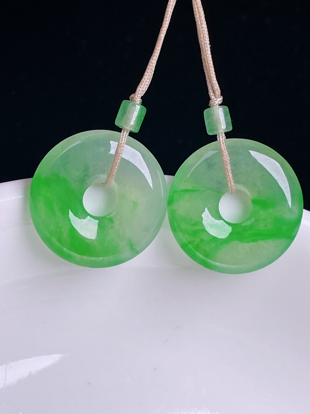 ️冰绿耳坠，老种起光，细底通透，尺寸：15.6/3mm0814