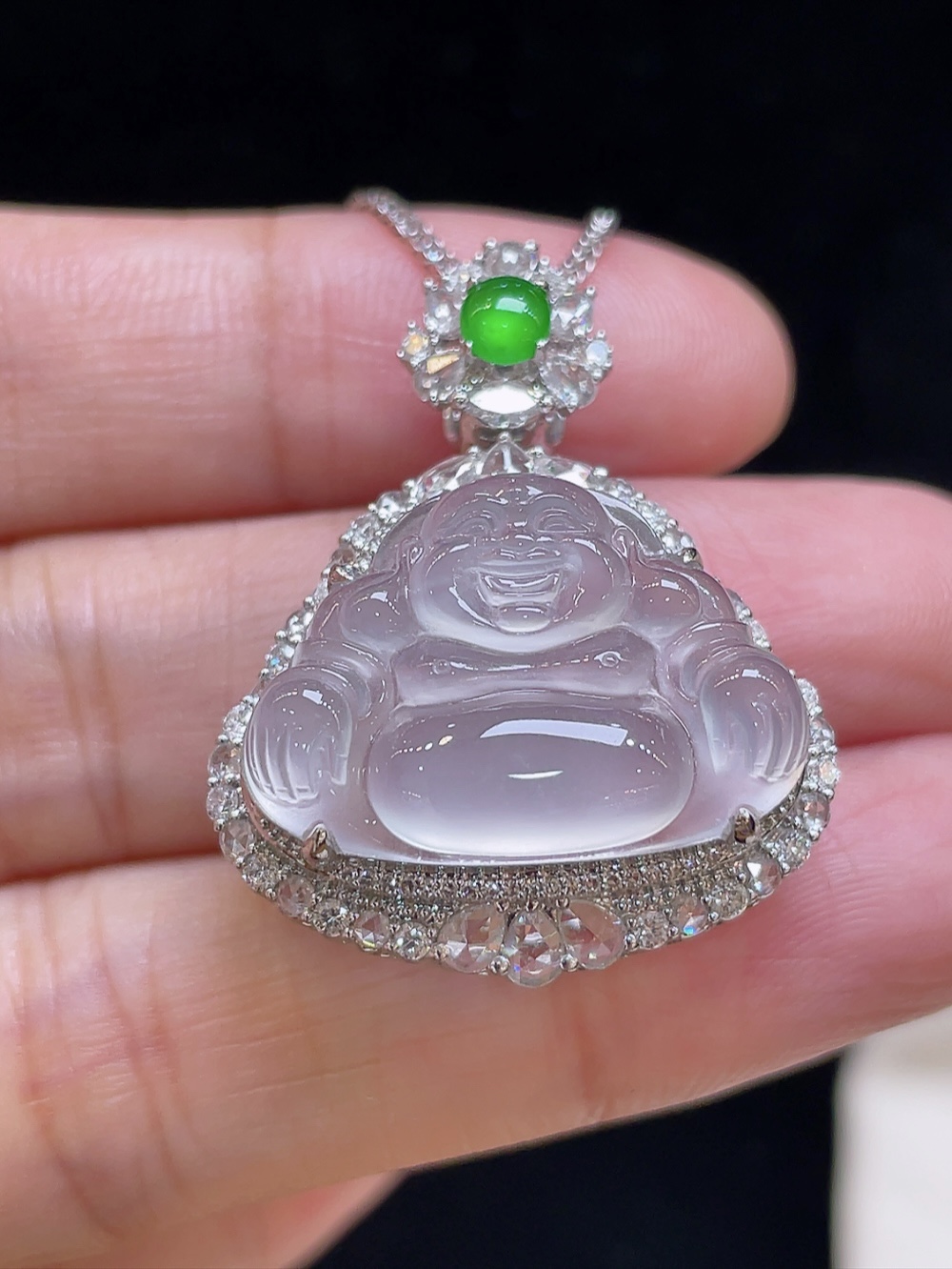 ️【冰种，佛】大件饱满，通透水润，玉质细腻，翠色鲜艳，18k金奢华钻石镶嵌️，21.4-14.9-4.5
