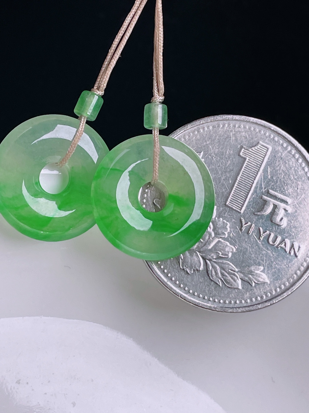 ️冰绿耳坠，老种起光，细底通透，尺寸：15.6/3mm0814