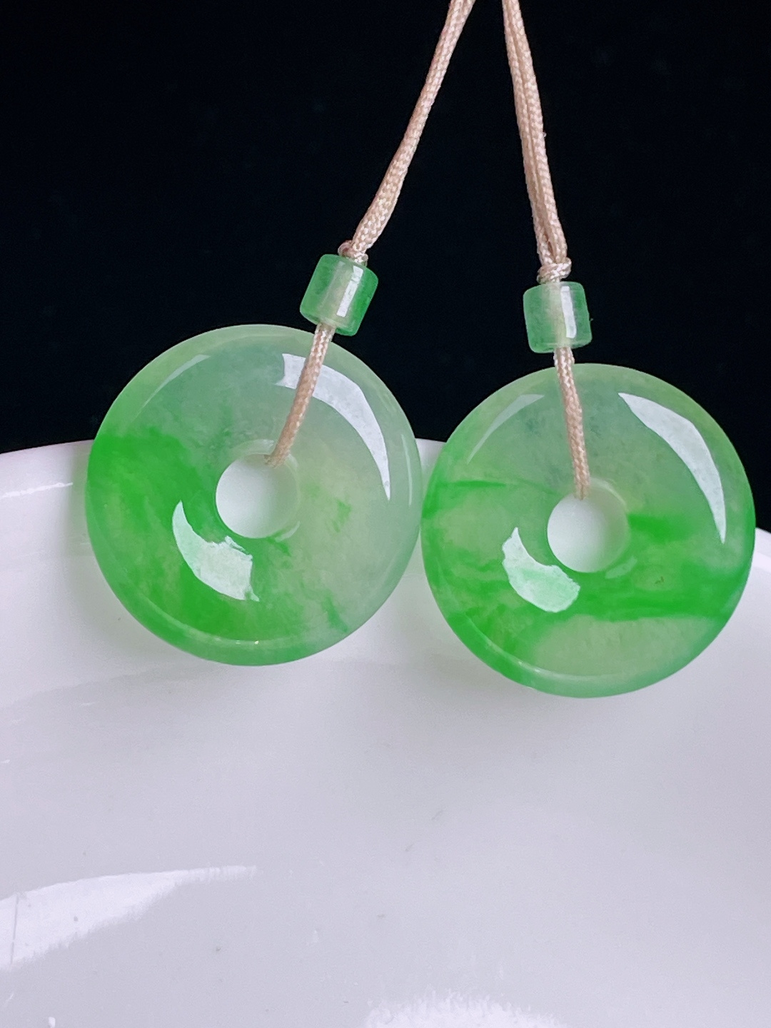 ️冰绿耳坠，老种起光，细底通透，尺寸：15.6/3mm0814