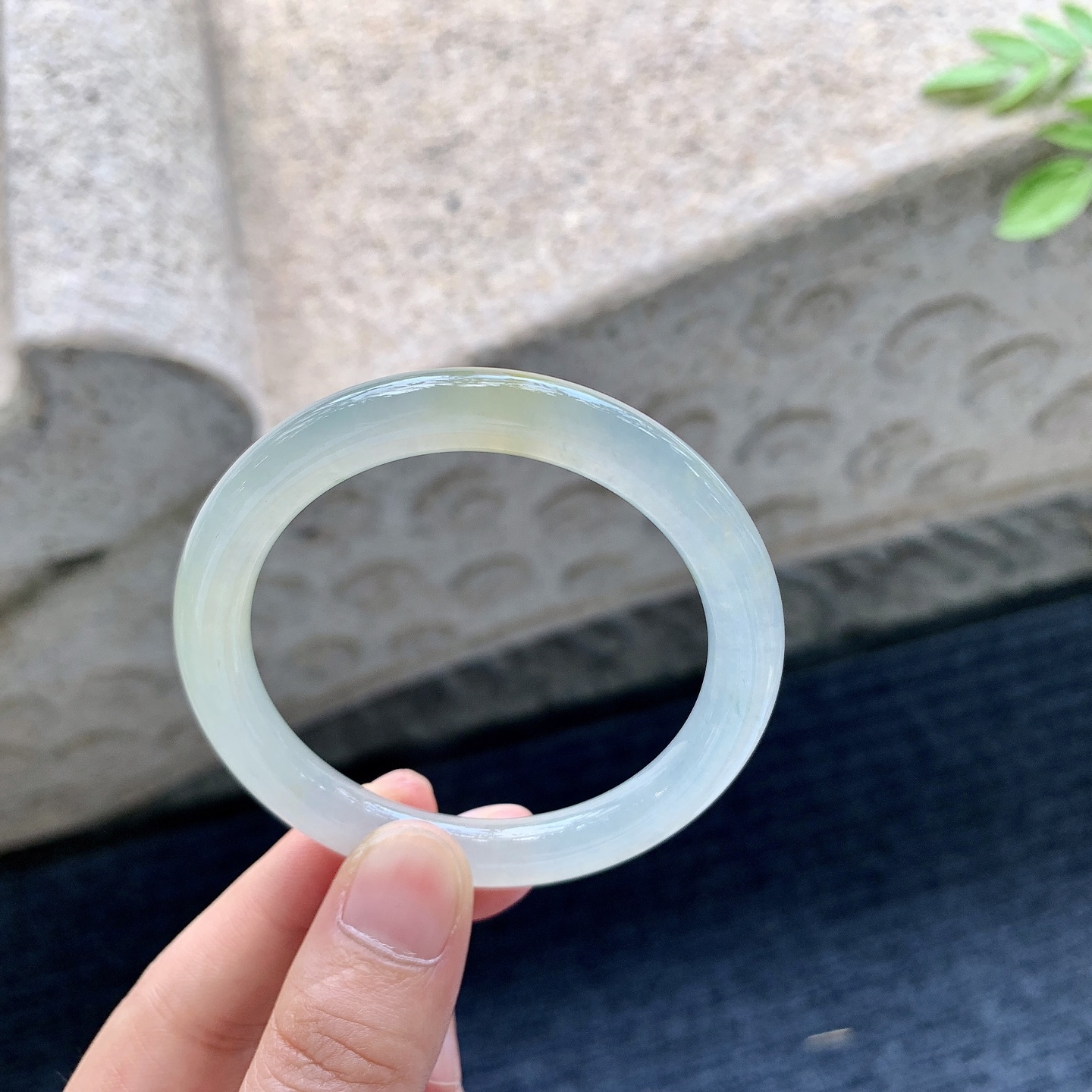 圆条49 50，圈口50/7.5/7.9，编码DW081545，描述冰飘黄翡，水润，种老，细腻，打灯有棉线