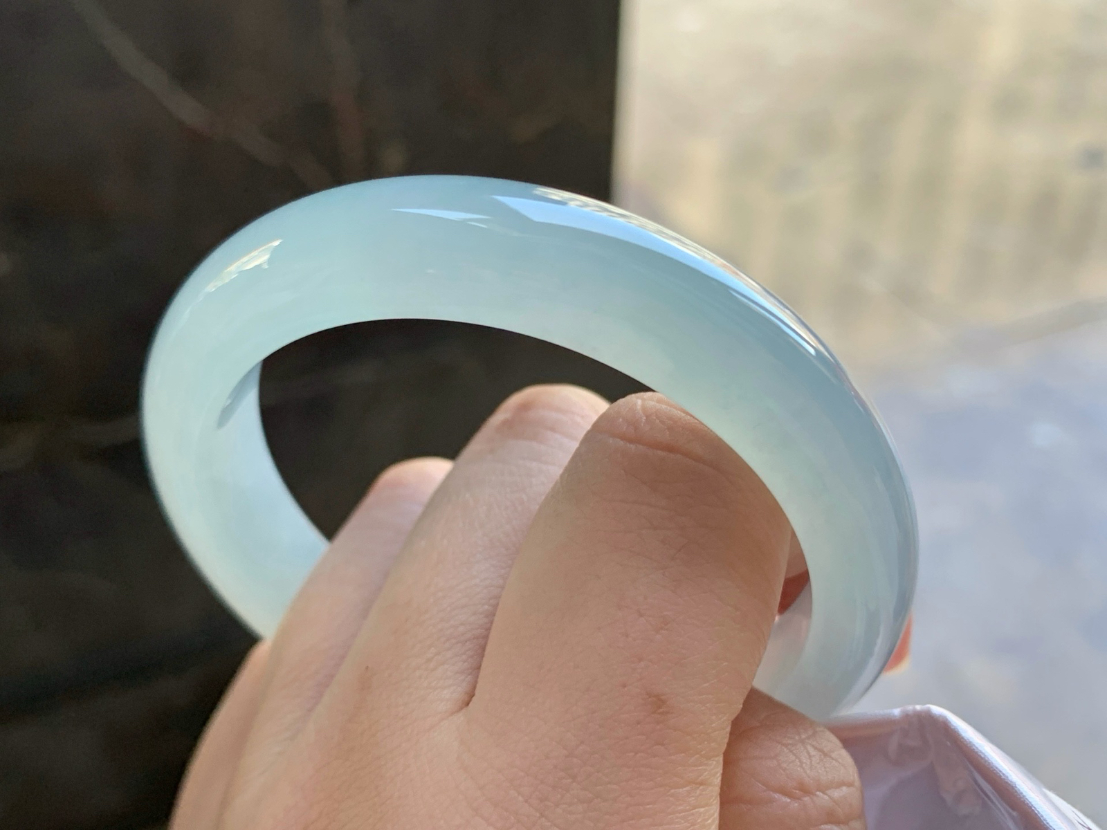 55.3-12-8.4
冰蓝手镯^_^水润