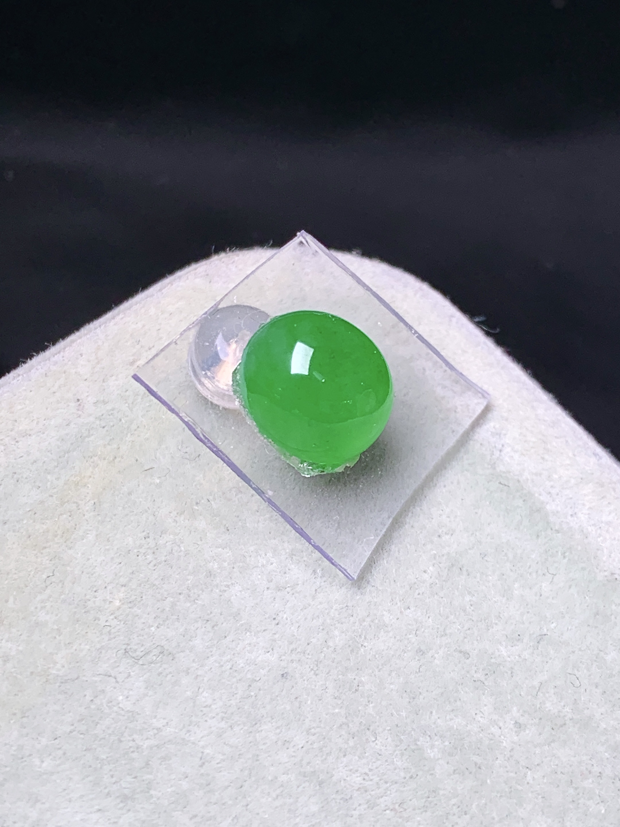 镶嵌款 满绿蛋面吊坠 玉质细腻 色泽艳丽清新 水润亮眼 整体尺寸8.3*7.5*5.8 j3