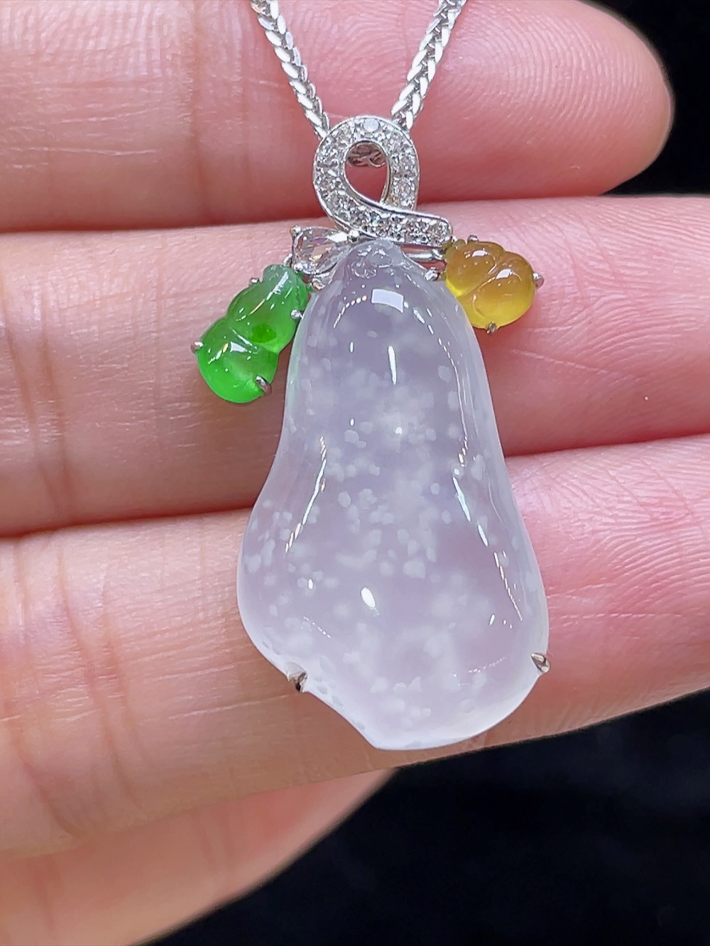 ️【冰种飘花，福瓜】大件饱满，通透水润，玉质细腻，翠色鲜艳，18k金奢华钻石镶嵌️，24.1-1