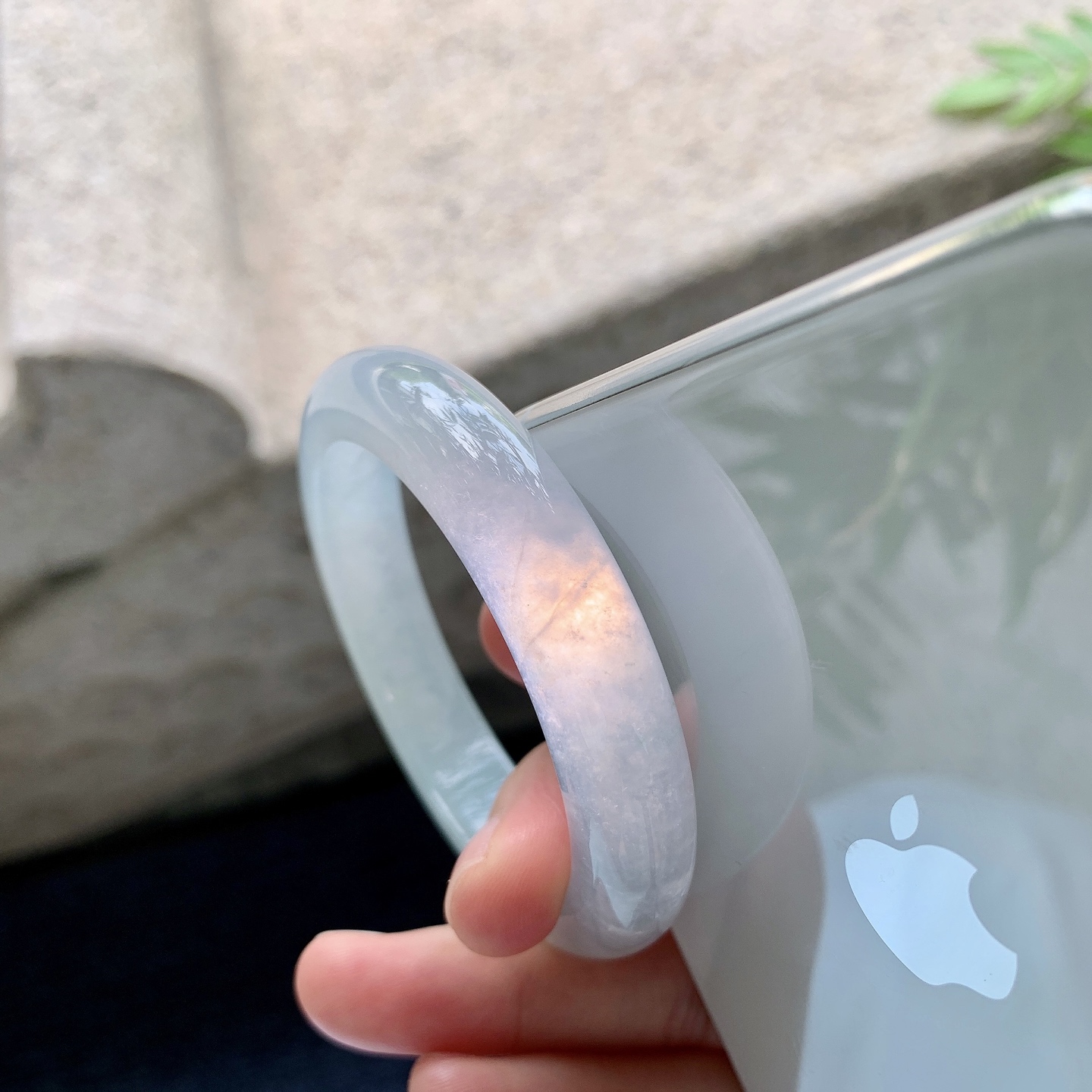 正圈49 50，圈口50.6/11/8，编码C5081553，描述：冰种，清透，水润，种老，细腻，打灯有棉线