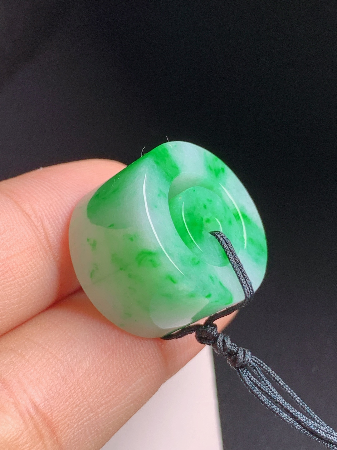 ️ 冰飘绿路路通，翠色鲜活，形制规整，路路畅通
