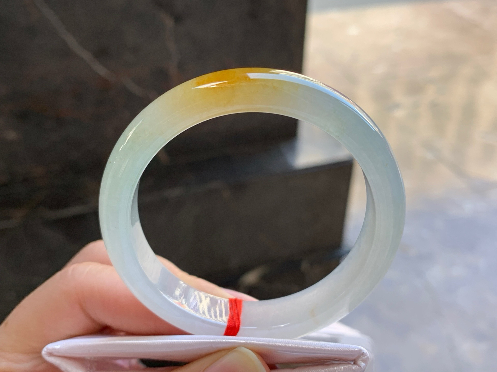 54-11.8-7.7
冰黄手镯^_^种水足 鲜艳