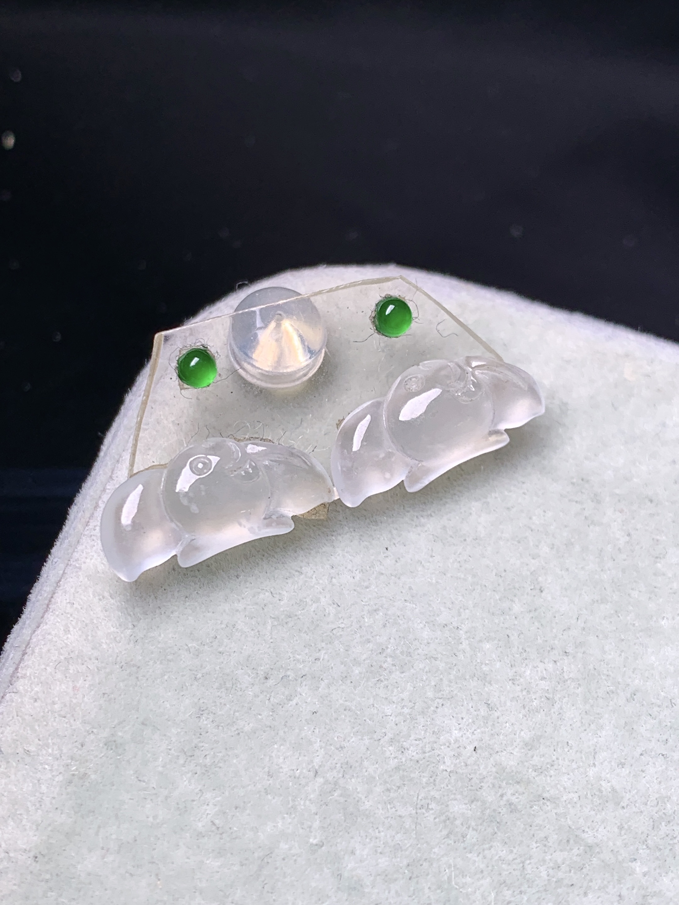 镶嵌款 冰种金鱼一对 玉质细腻 色泽艳丽清新 水润亮眼 整体尺寸5.8*12.5*3 2x