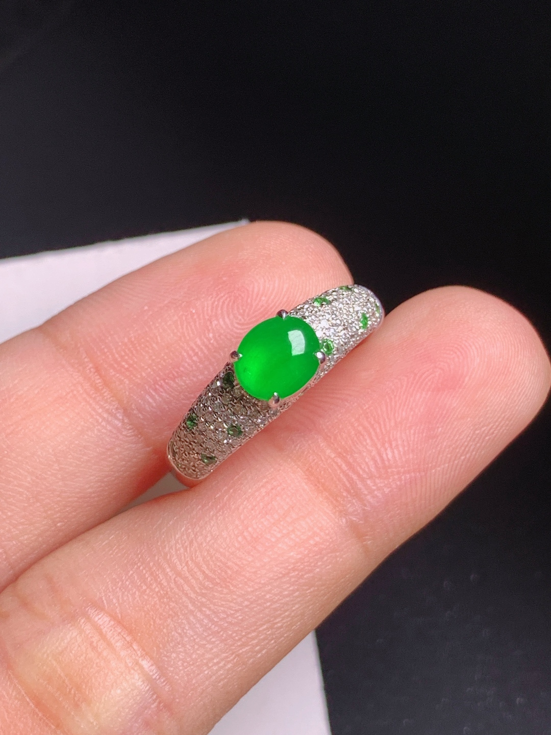 ️ 冰阳绿旦面戒指，色浓正阳，种水清爽，精致耐看。裸石6.3-5.3-2.3，圈口14