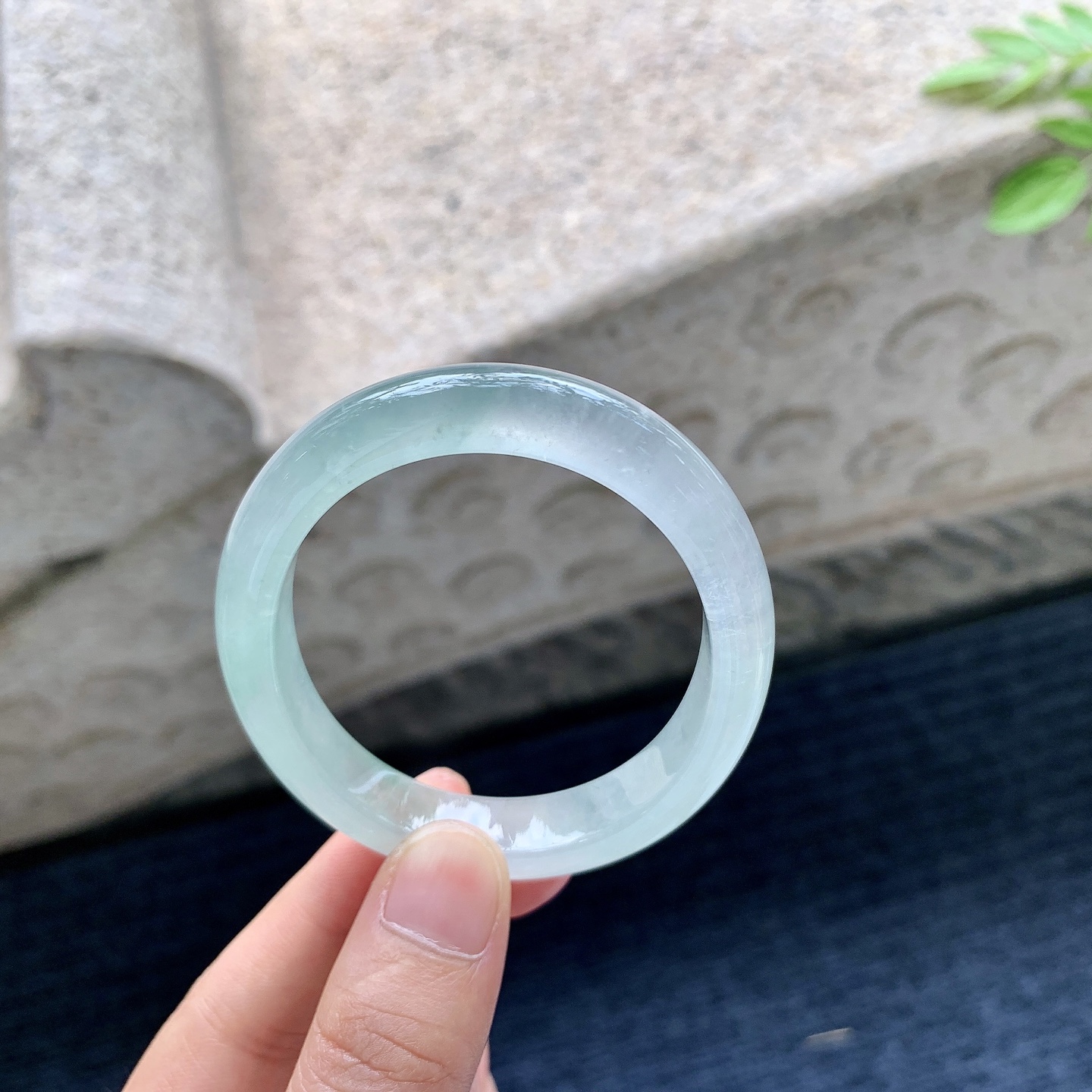 贵妃51 52，圈口52.5/46/9.8/7.2，编码B2081521，冰晴底，清透，水润，种老，细腻，打灯有纹线
