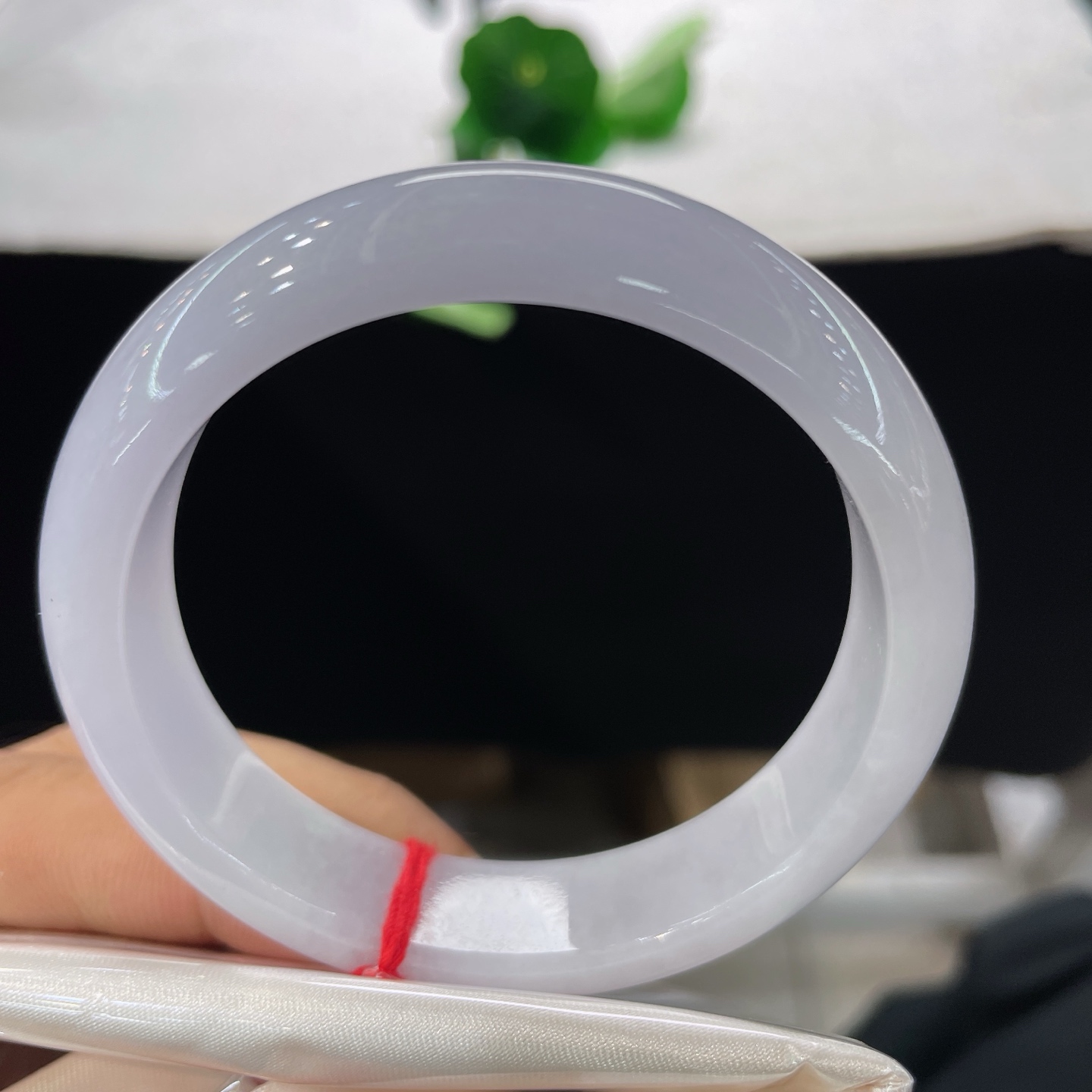 翡翠手镯 圈口54/12.3/7.8，正圈，53/54可戴，一镯淡春紫，温柔自相逢，无裂