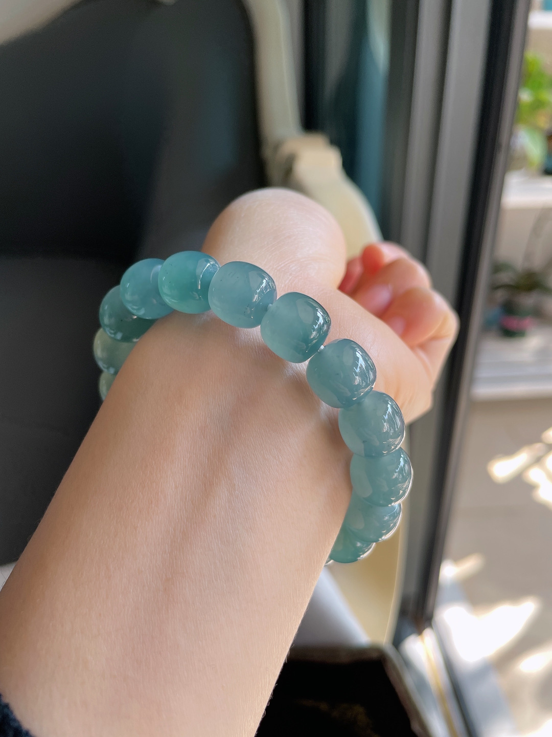 ️，天然翡翠A货，冰蓝水路路通手串，尺寸：11.8mm。【编3457】