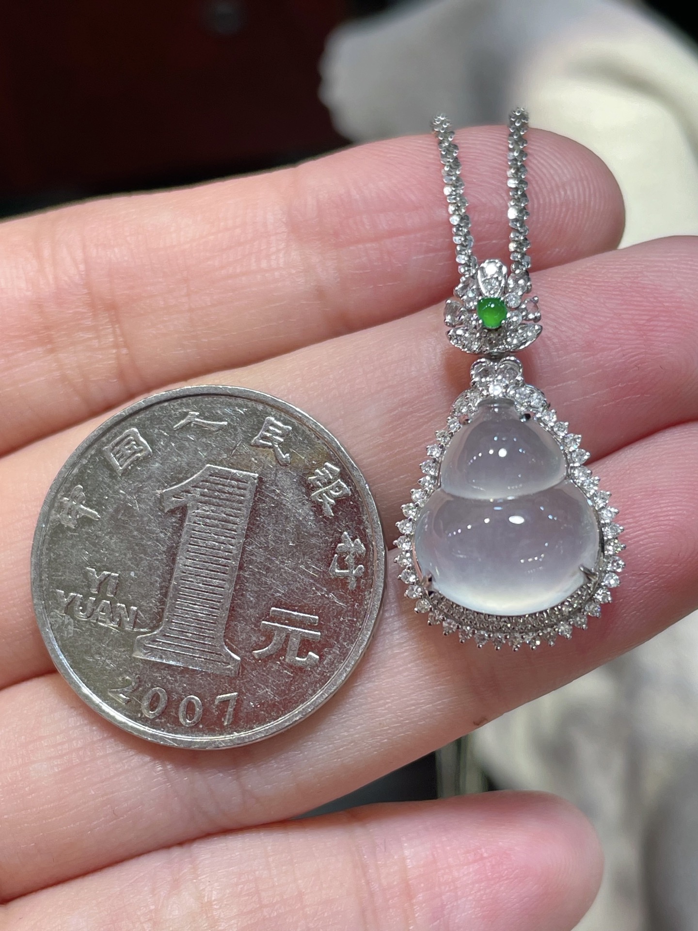 ️翡翠高冰葫芦吊坠，起荧光，种水好好裸石很饱满，专挑好品相，18k镶嵌，14.1-12-6.8