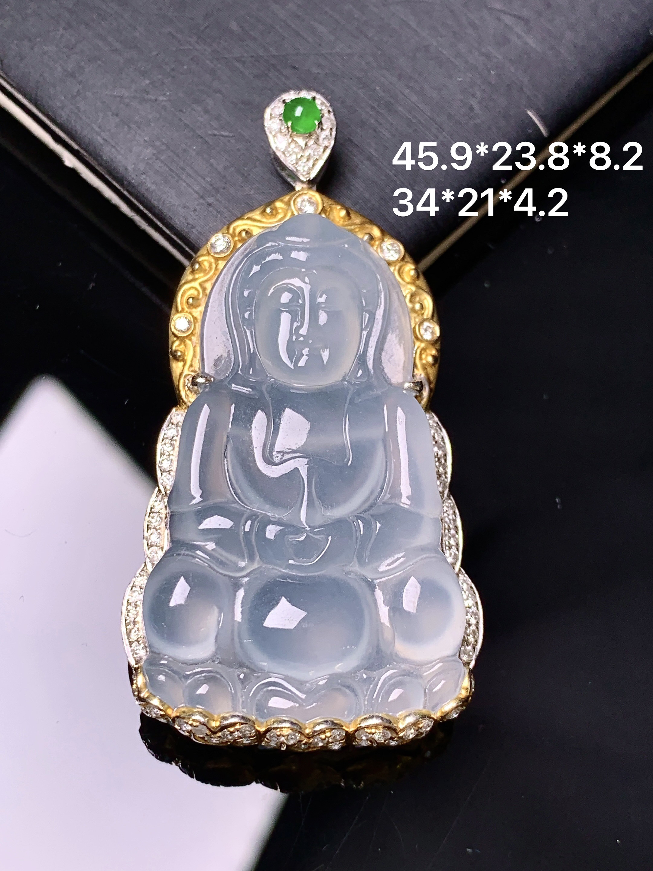 18k金钻镶嵌冰种观音菩萨吊坠 玉质细腻 色泽艳丽清新 水润亮眼 整体尺寸45.9*23.6*8.2 f4