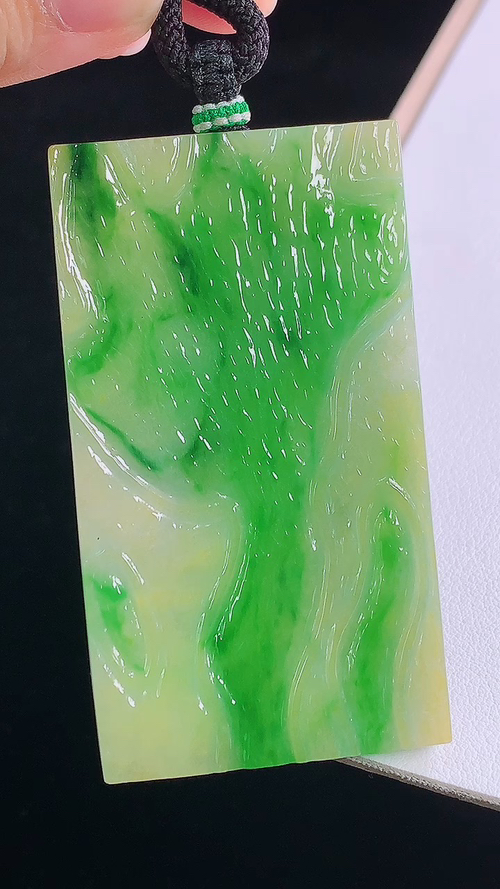 ️三彩原石，无裂，尺寸:66.1-37.2-6.2mm