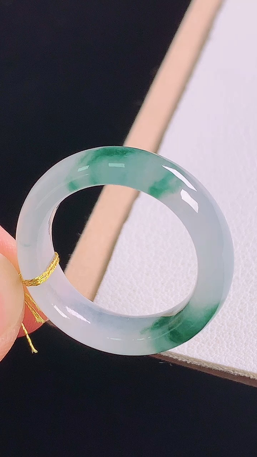 冰飘花指环，无裂，尺寸:圈口17/18.2-6.3-3.4mm 12