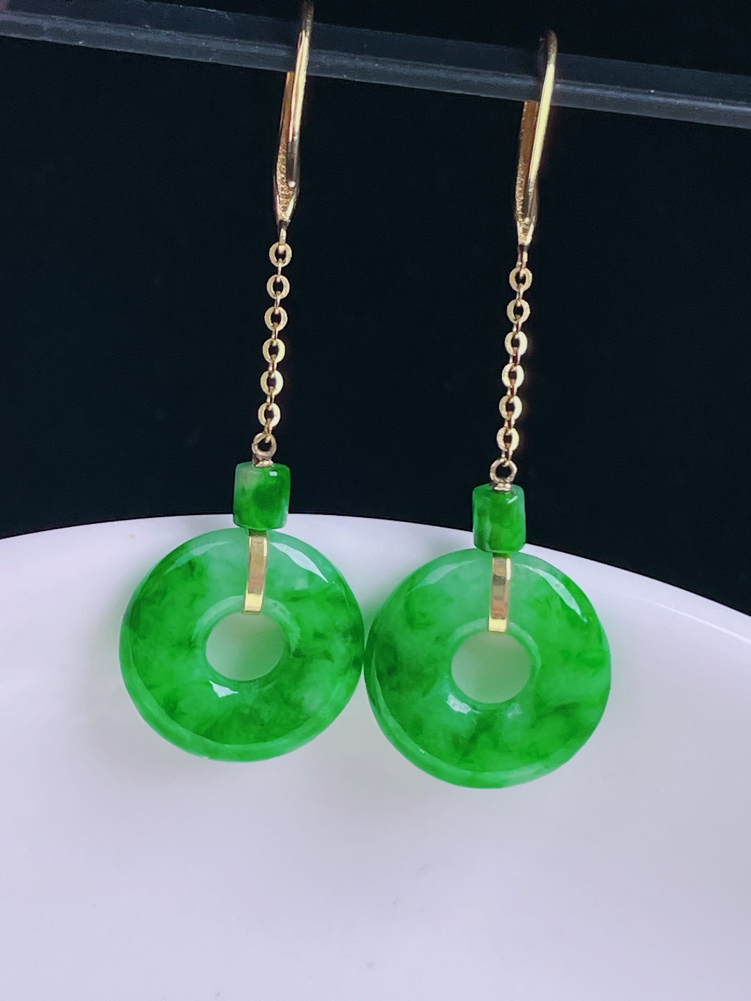 ️辣绿耳坠，老种起光，细底通透，尺寸：裸石12.6/2.8mm0815
