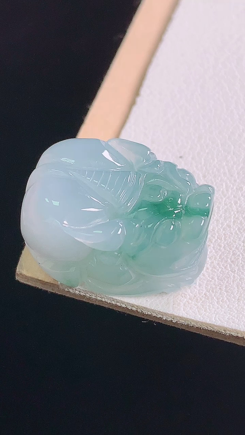 ️冰飘花貔貅，无裂，尺寸:21.8-14.4-12.2mm