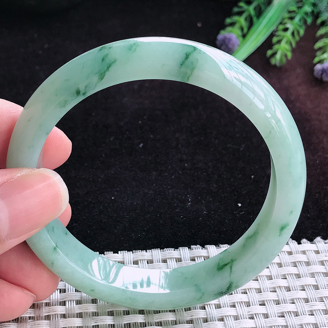实拍A货翡翠57.8/11.8/8老坑精美冰润飘花手镯宽边玉镯平安镯女款