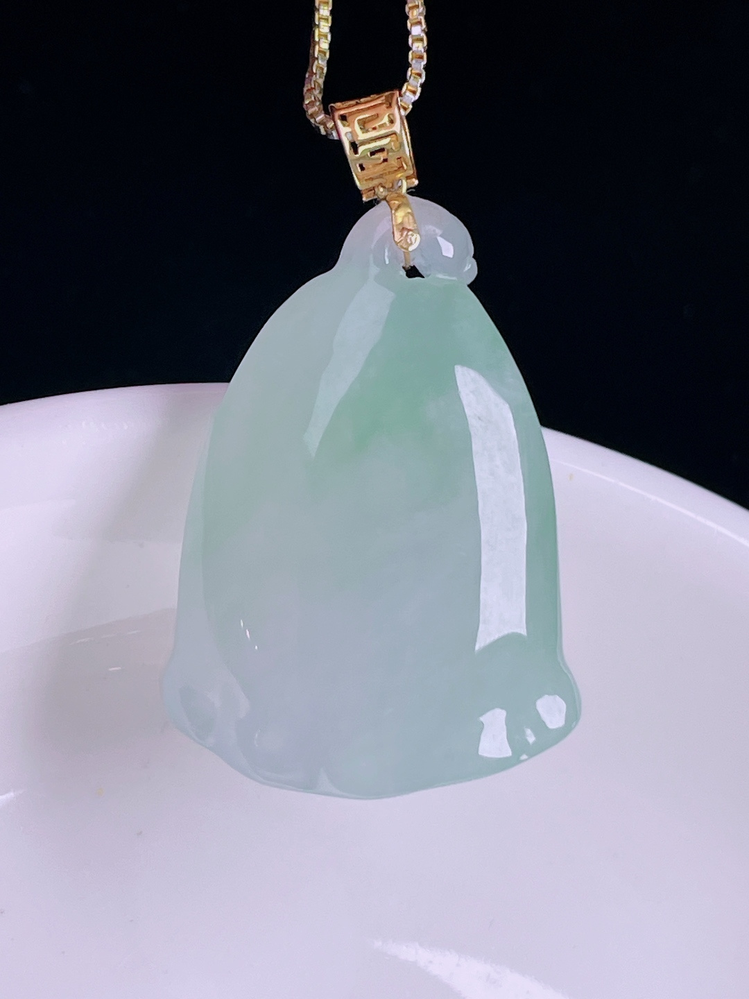 冰种莲藕，老种起光，细底通透，尺寸：34裸石28.8/20.2/11mm0815