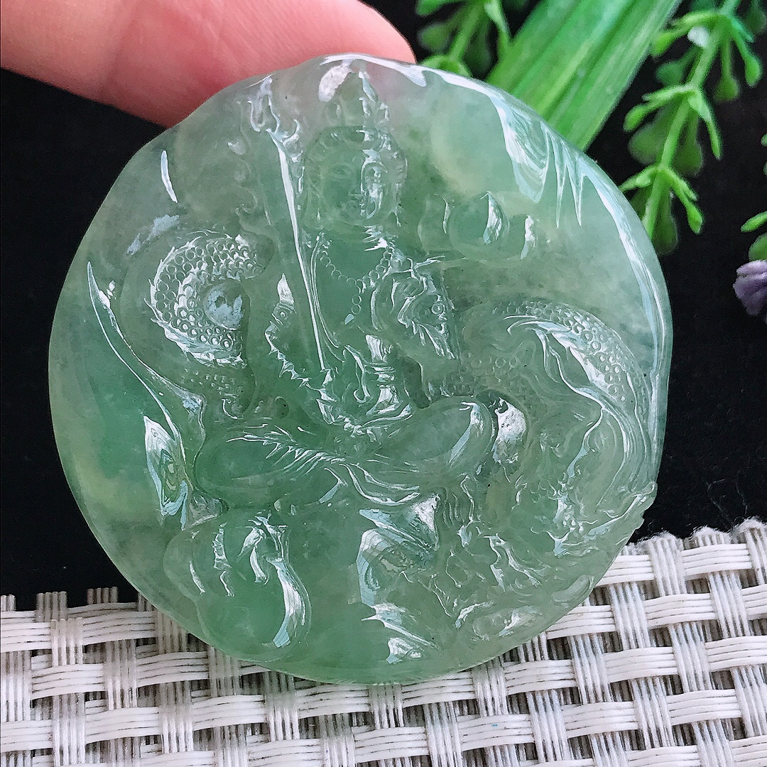 实拍A货翡翠50/6.5老坑冰胶果冻满绿虚空藏菩萨吊坠翡翠玉挂件
