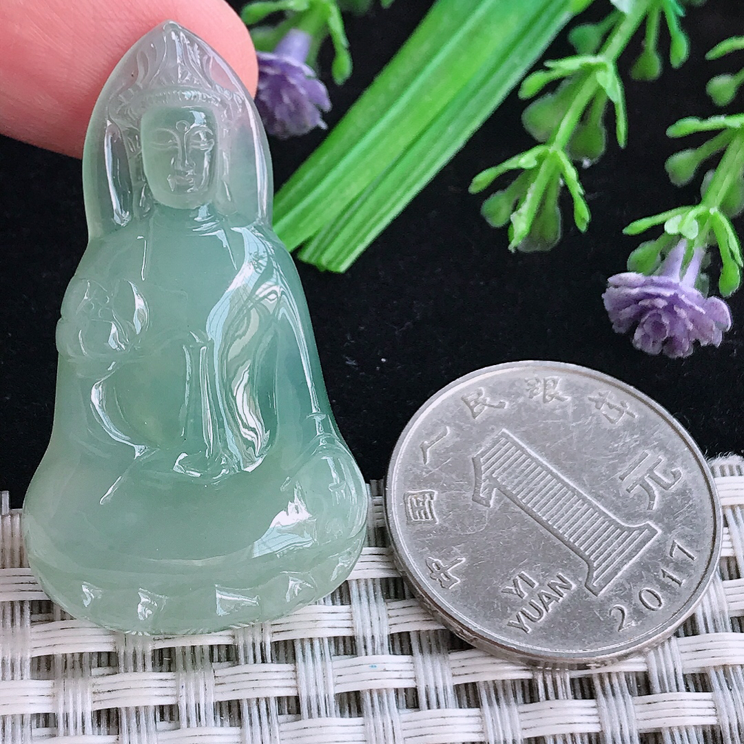 实拍A货翡翠42/23.8/6老坑冰胶晴绿小观音吊坠翡翠玉挂件