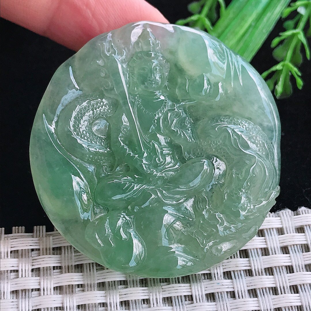 实拍A货翡翠50/6.5老坑冰胶果冻满绿虚空藏菩萨吊坠翡翠玉挂件