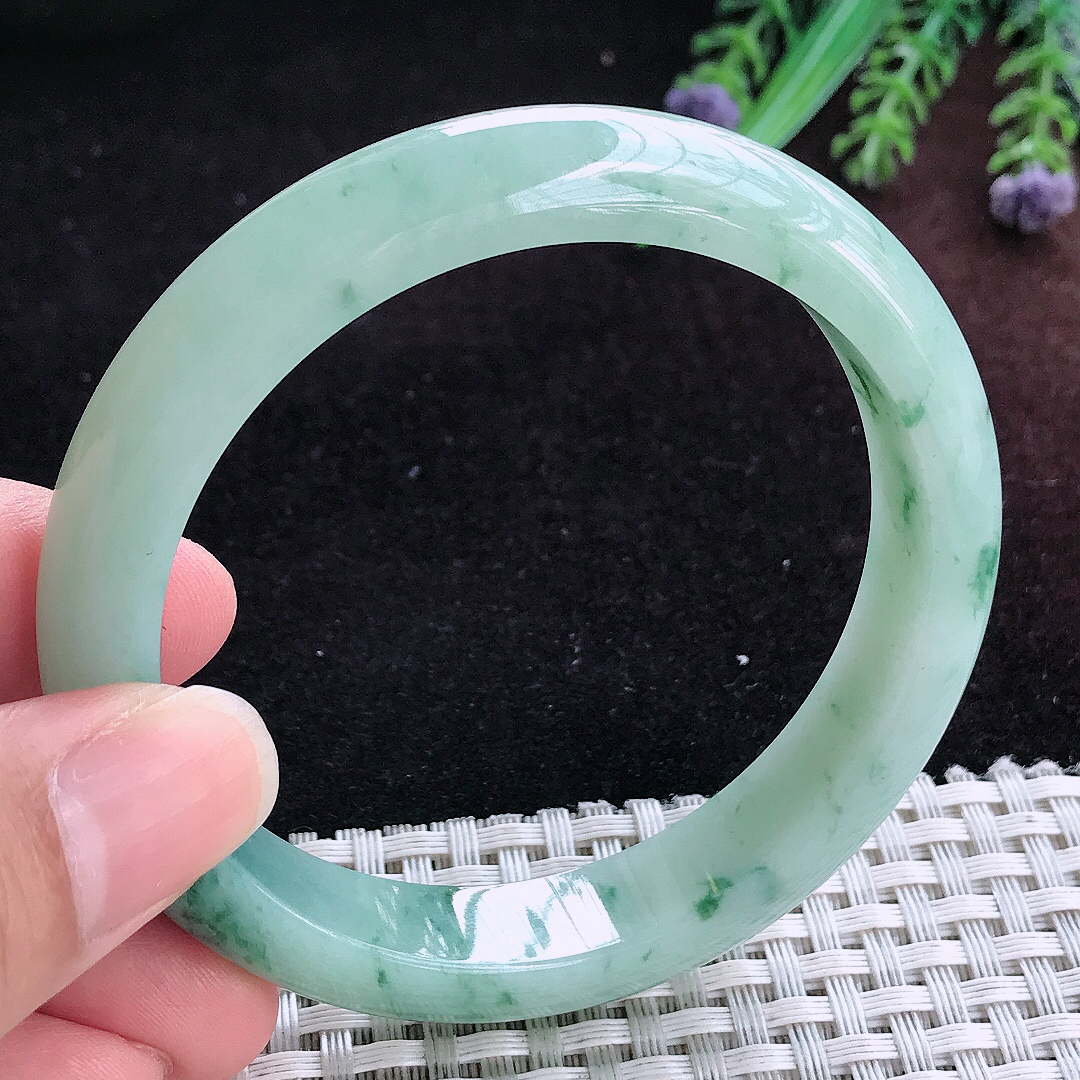 实拍A货翡翠57.8/11.8/8老坑精美冰润飘花手镯宽边玉镯平安镯女款