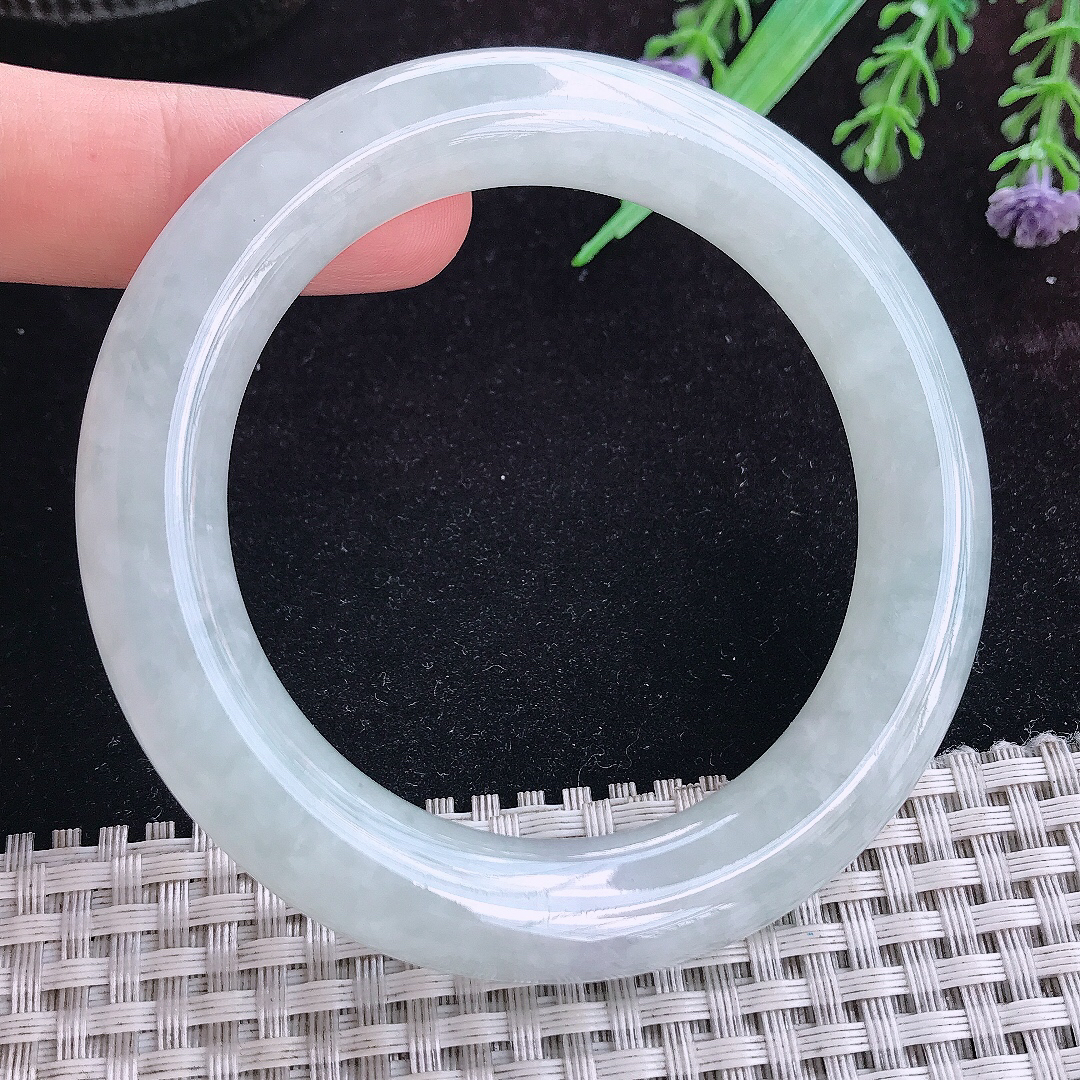 实拍A货翡翠54.5/11/11.2老坑冰润起胶白月光圆条手镯玉镯平安镯女款