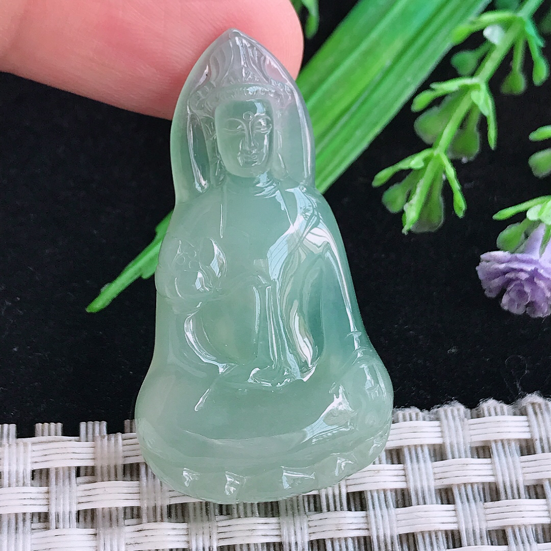 实拍A货翡翠42/23.8/6老坑冰胶晴绿小观音吊坠翡翠玉挂件