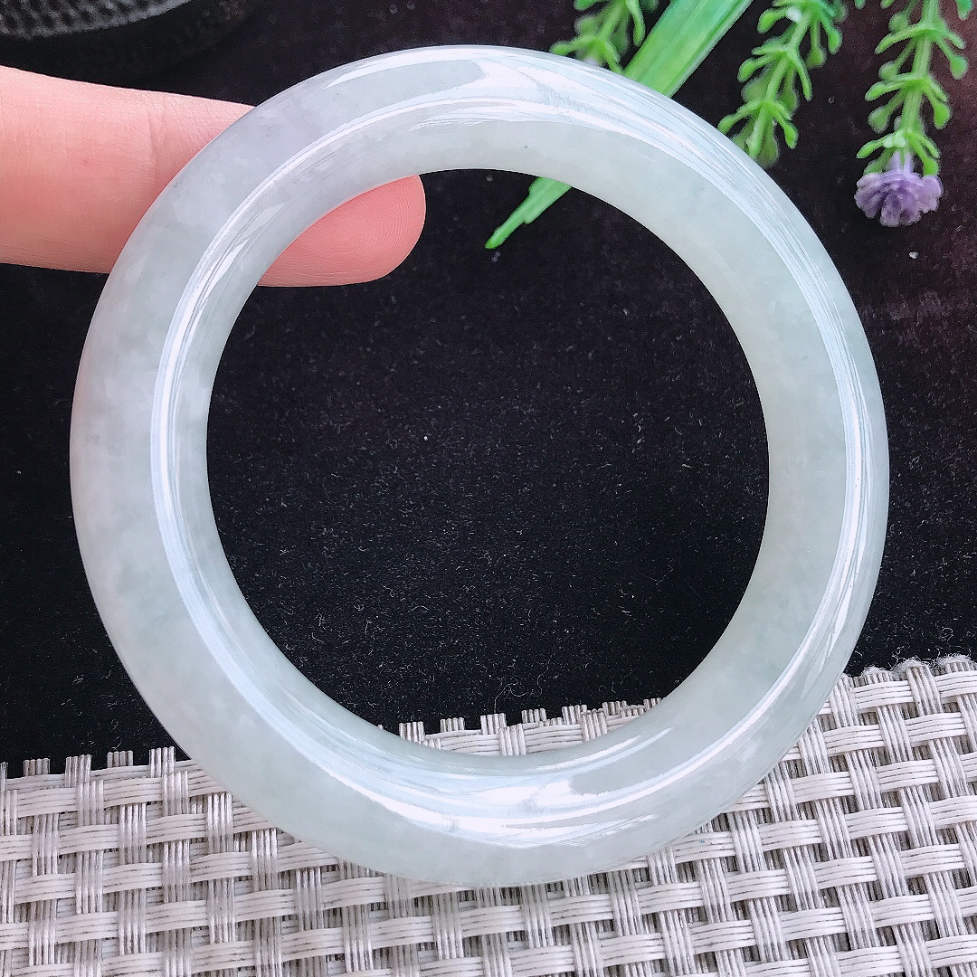 实拍A货翡翠54.5/11/11.2老坑冰润起胶白月光圆条手镯玉镯平安镯女款