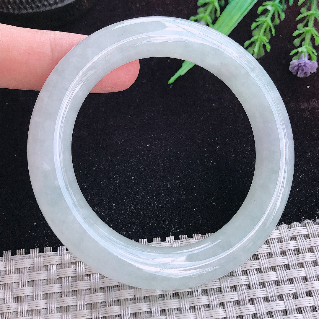 实拍A货翡翠54.5/11/11.2老坑冰润起胶白月光圆条手镯玉镯平安镯女款