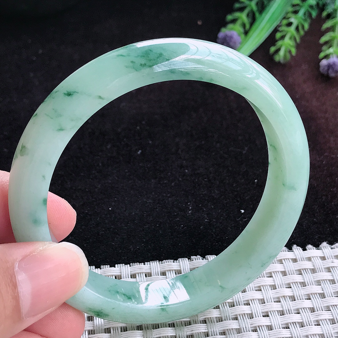 实拍A货翡翠57.8/11.8/8老坑精美冰润飘花手镯宽边玉镯平安镯女款