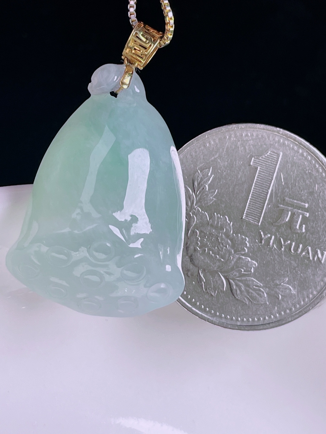 冰种莲藕，老种起光，细底通透，尺寸：34裸石28.8/20.2/11mm0815