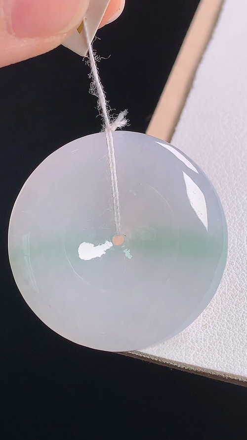 ️冰飘绿平安扣，无裂，尺寸:33.9-5.7mm