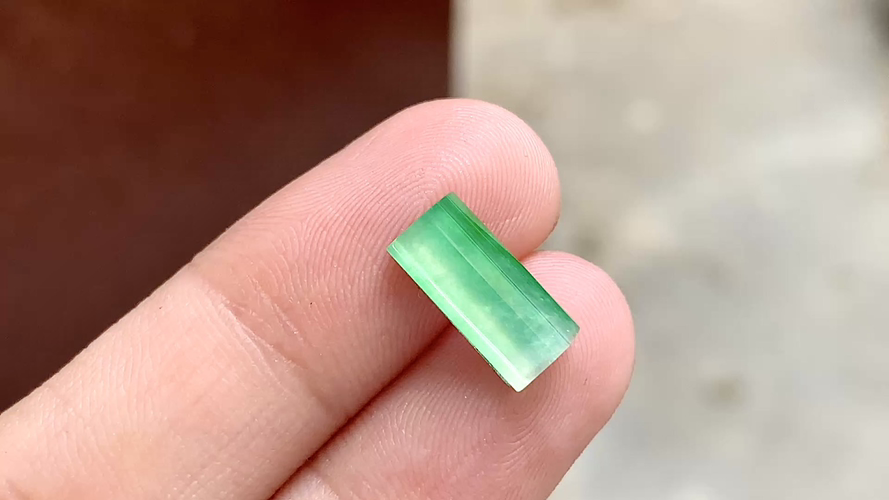 ️ 木纳绿马鞍,12.3*6*2.8 完整