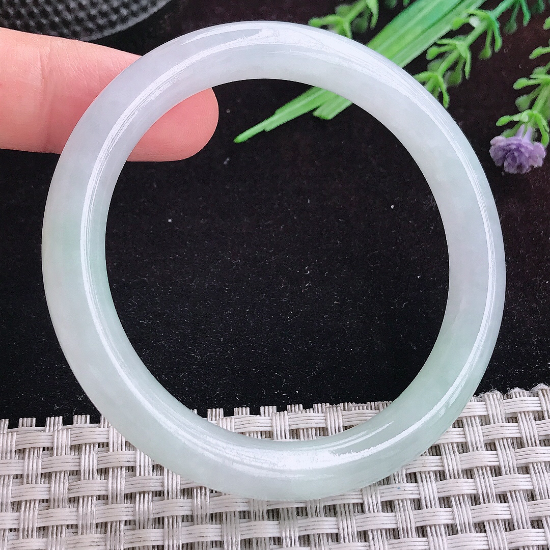 实拍A货翡翠54/9.5/8.3老坑冰润起胶圆条手镯天然玉镯平安镯女款