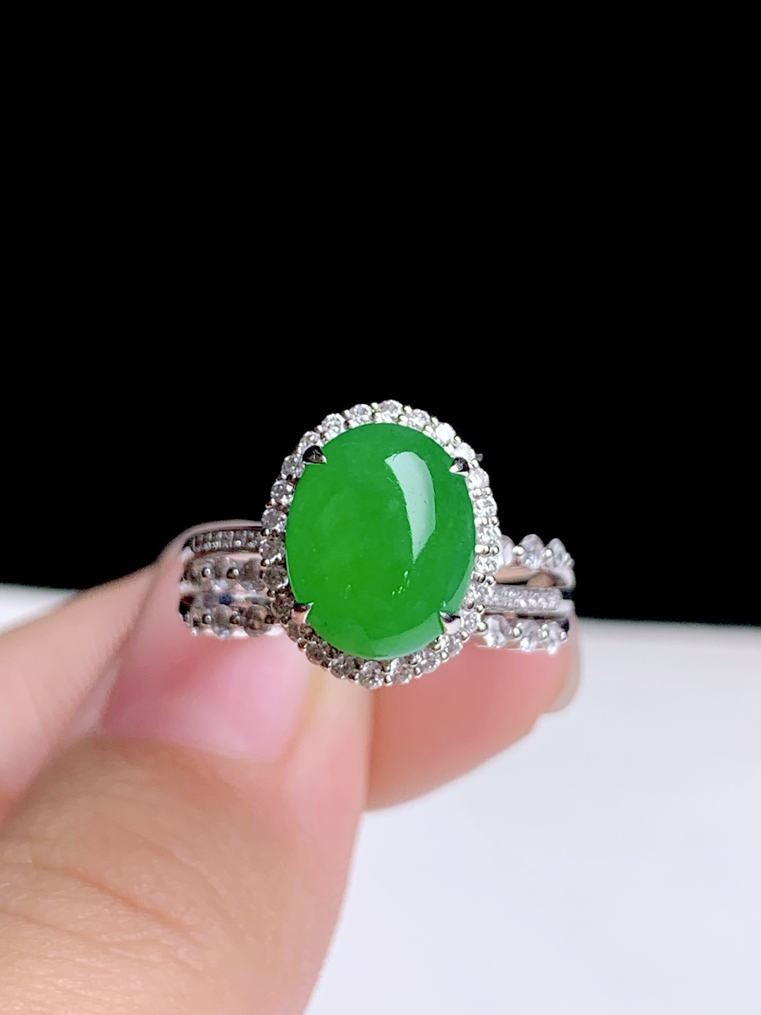 ️冰阳绿蛋面戒指，18k金钻镶嵌，12.2-10-8.6
