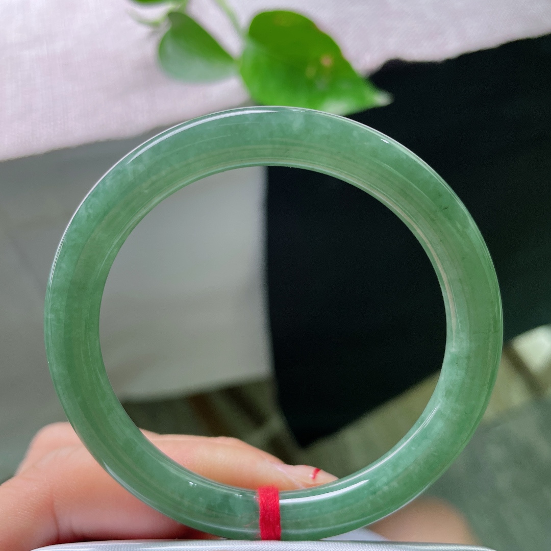 52.7/7.9油绿小圆条，油润细腻，深邃迷人，贵气，皮纹，55973a