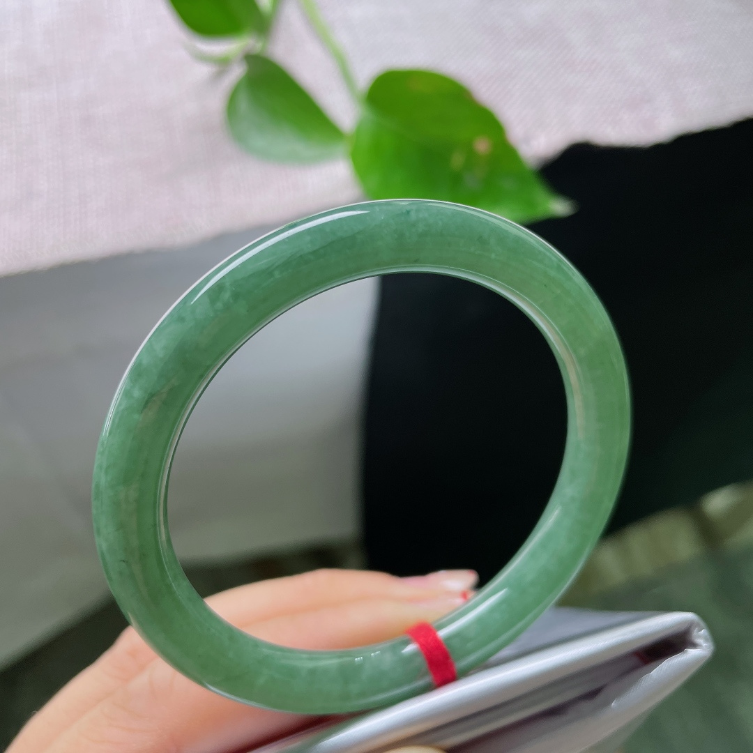 52.7/7.9油绿小圆条，油润细腻，深邃迷人，贵气，皮纹，55973a
