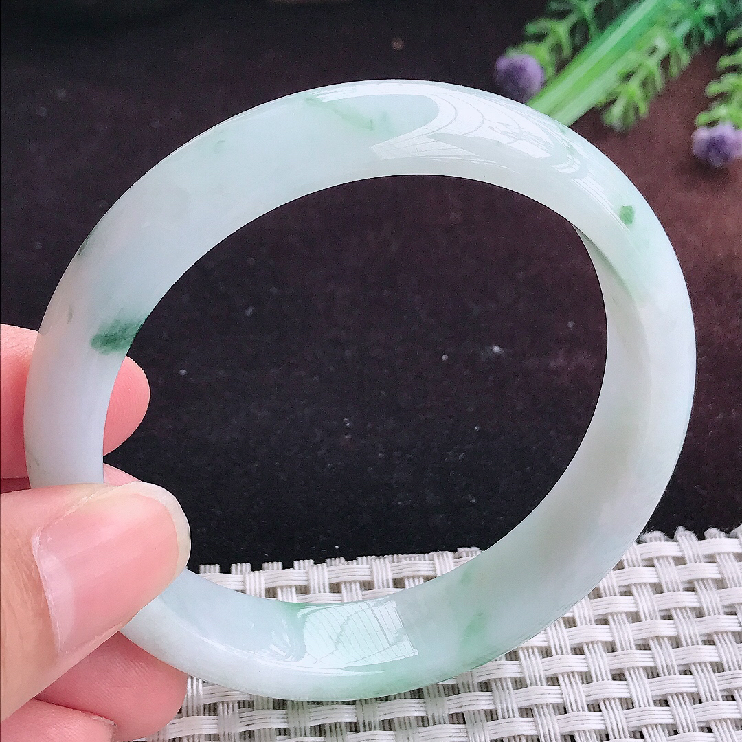 实拍A货翡翠59.8/14/8老坑精美冰润飘花手镯天然玉镯平安镯女款