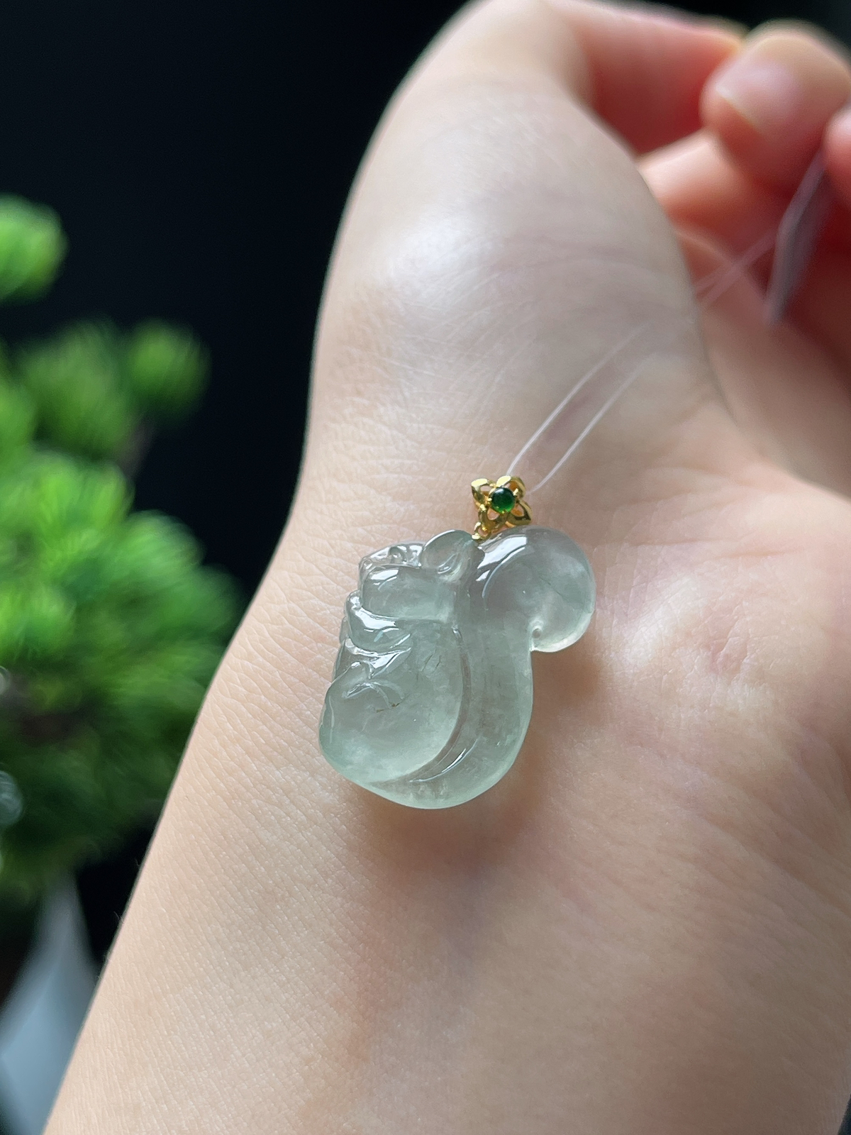 18k金 翡翠冰种淡绿色吊坠