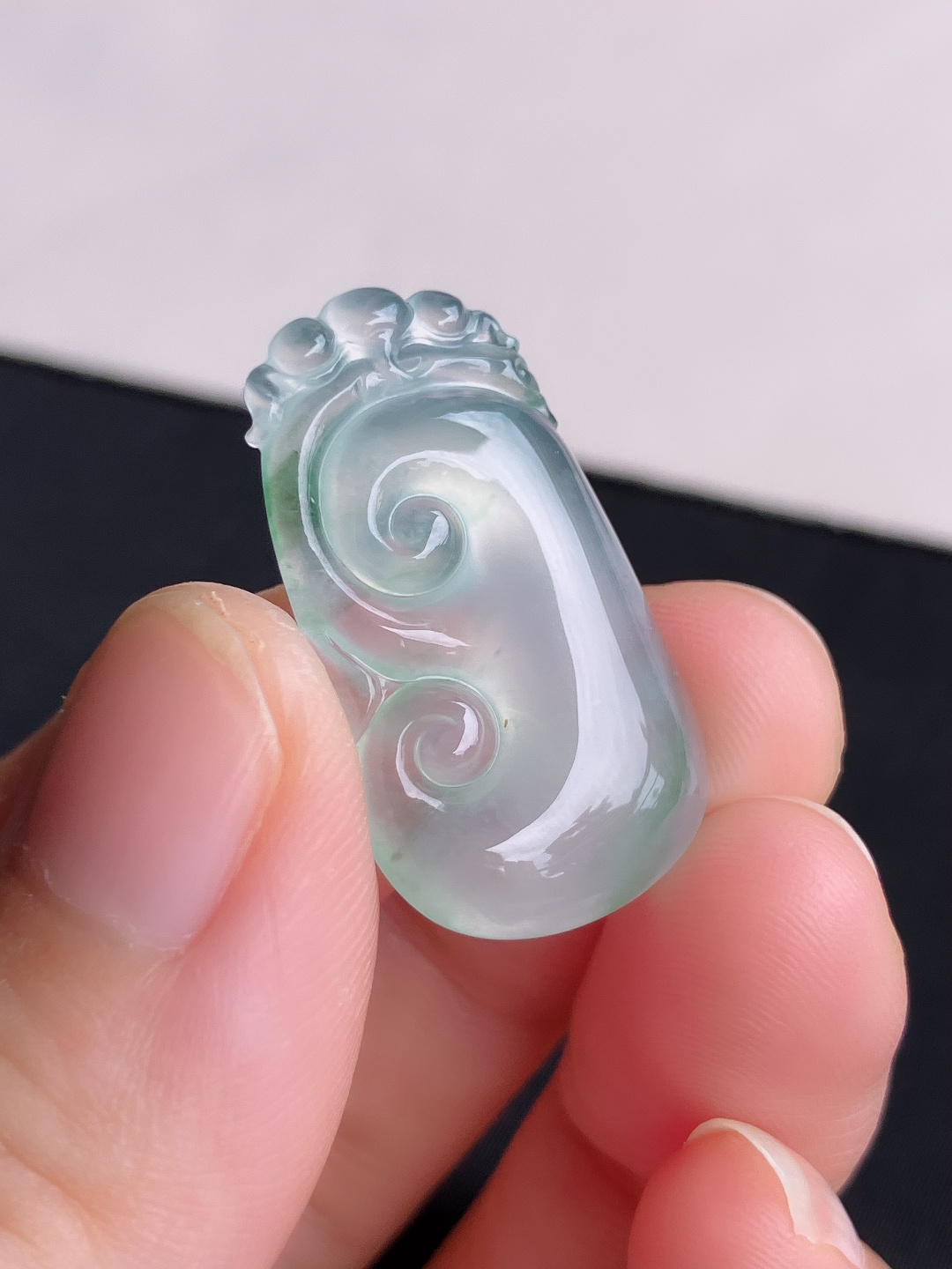冰飘花如意，晶莹剔透，尺寸29.6/16.6/4.8/自然光实拍