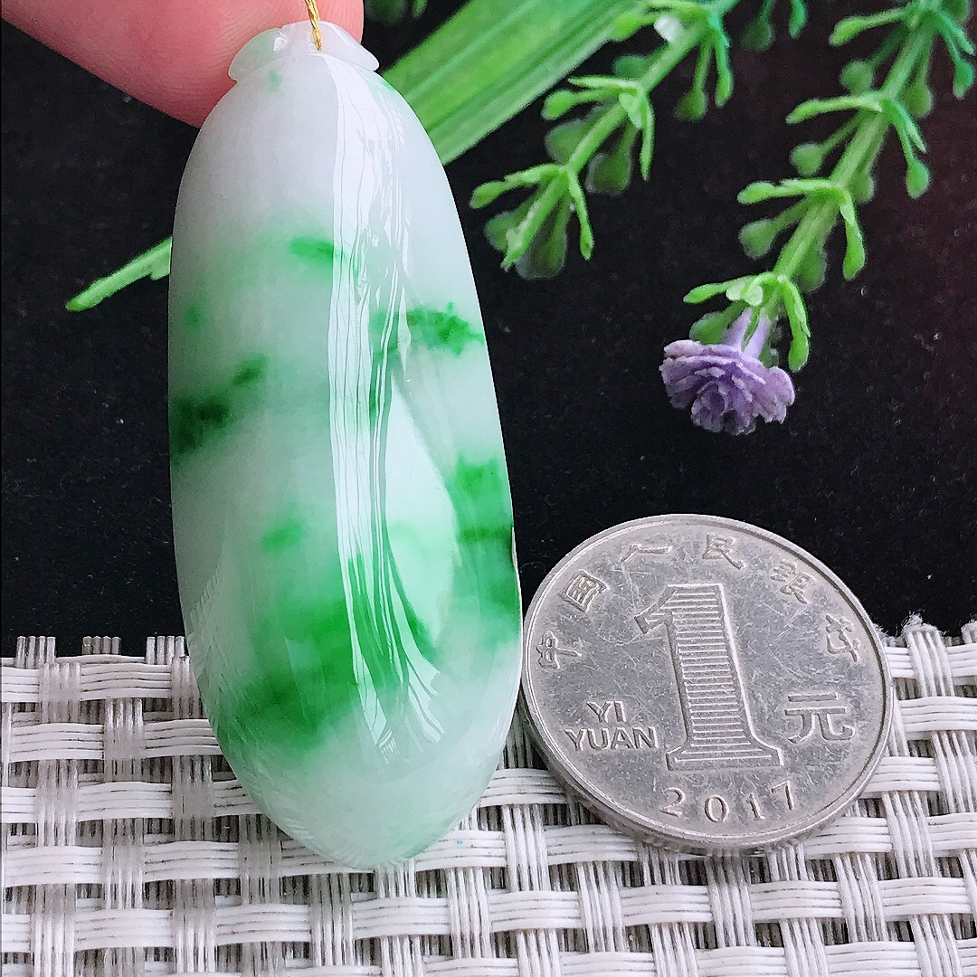 实拍A货翡翠51.5/20.8/15.2老坑冰润飘阳绿福瓜吊坠翡翠玉挂件