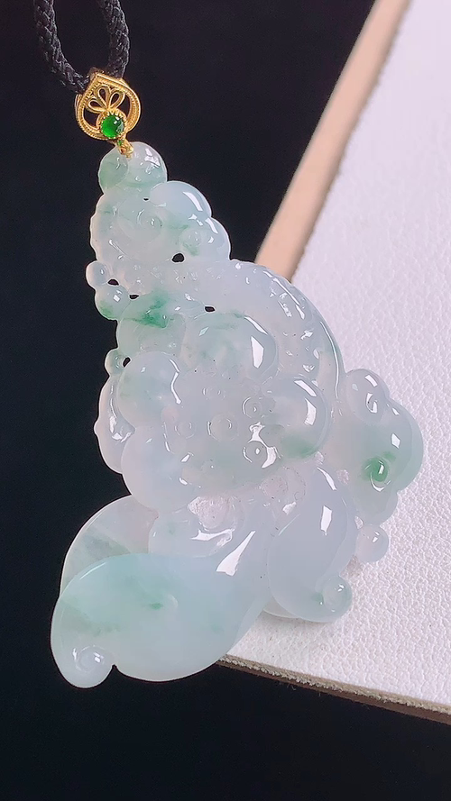 ️18K冰飘花莲花吊坠，无裂，尺寸:52.5-45.8-36.2-5.0mm 13
