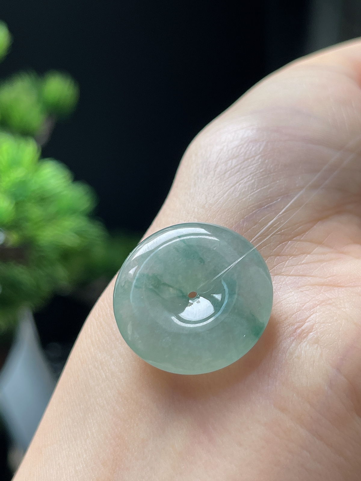 翡翠冰糯种淡绿色平安扣
