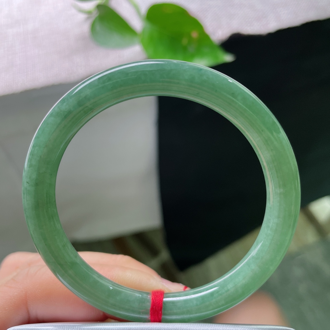 52.7/7.9油绿小圆条，油润细腻，深邃迷人，贵气，皮纹，55973a