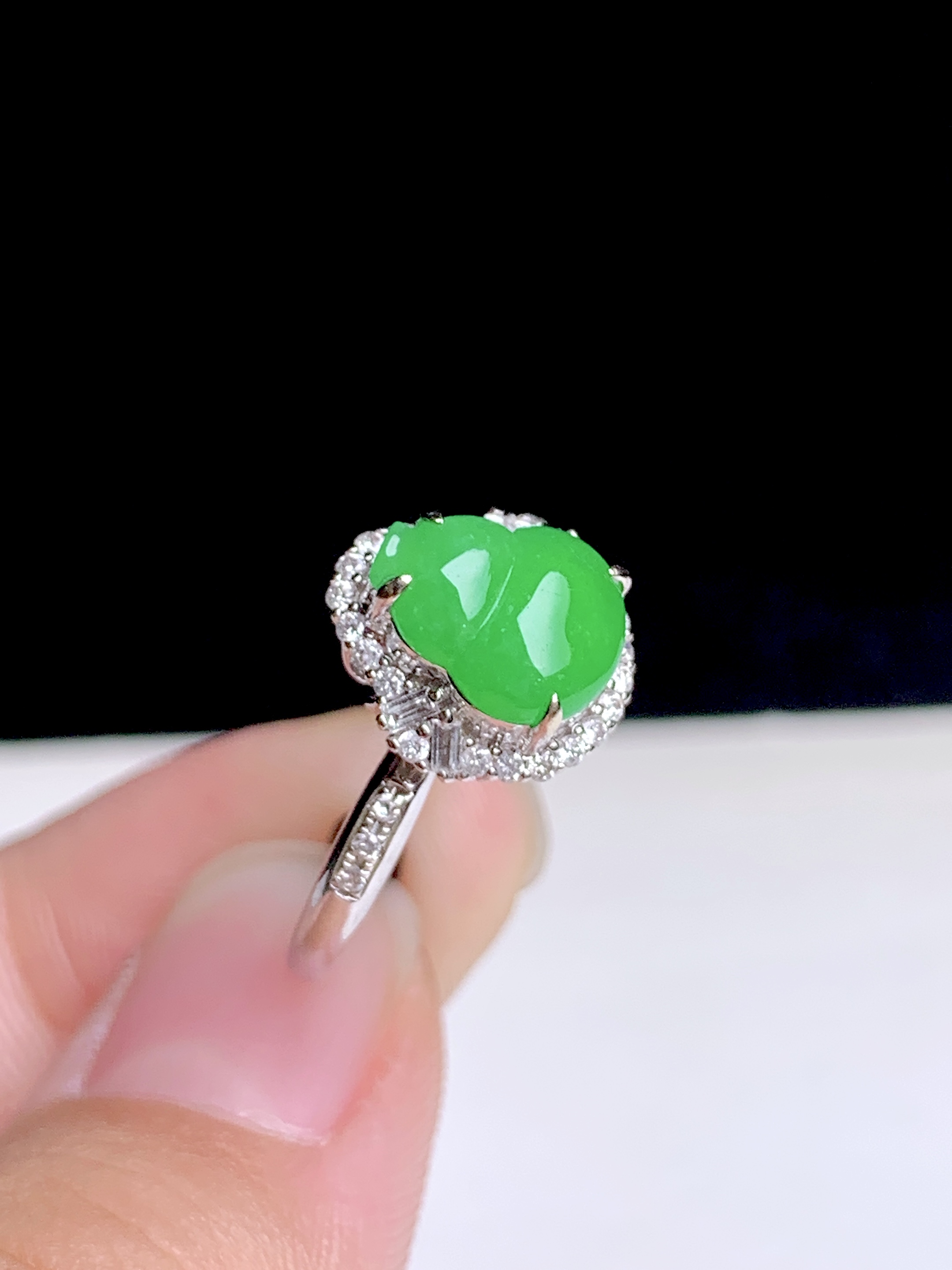 冰阳绿葫芦戒指，18k金钻镶嵌，11-10.5-8